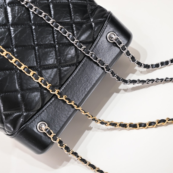 シャネルバッグ角部分ディテール